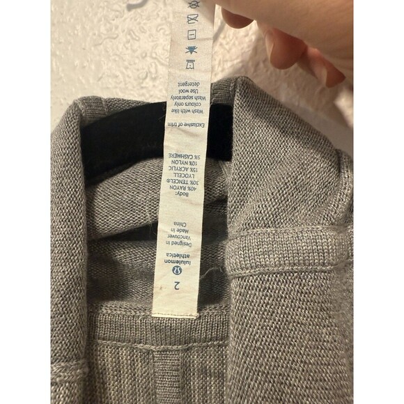 Lululemon Iconic Sweater Wrap - Heathered Grey/Heathered Light Grey Sz2 - Picture 4 of 6